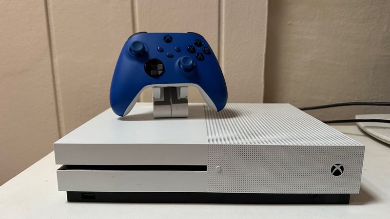 Xbox One S Azul y Blanco