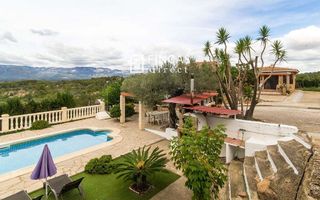 Masía en venta en Urbanizaciones en Tortosa