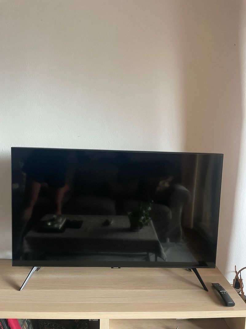 Televisor Samsung Negro 43”