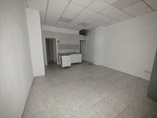 Local comercial en venta en Plaça Eliptica-Republica Argentina-Germanies en Gandia