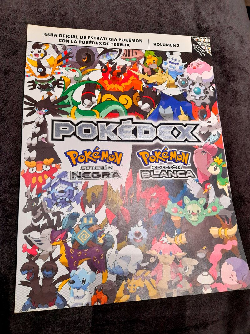 Guía Oficial Pokémon pokedex blanco y negro