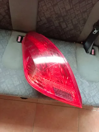 Piloto Trasero Izquierdo Peugeot 308 (07-11)