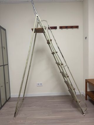 Escalera metálica y madera 160cm