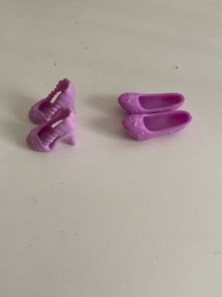 Zapatos de muñeca morados Hasbro