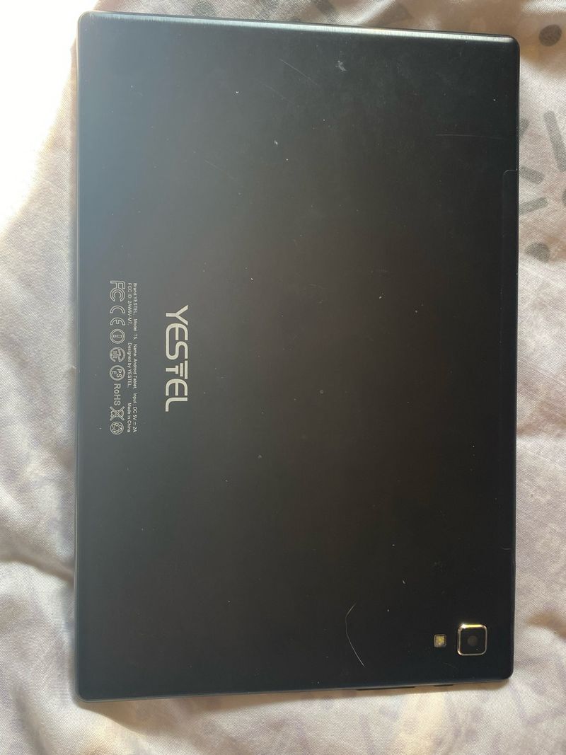 Tablet YESTEL 15. Nama ADOVA Negra