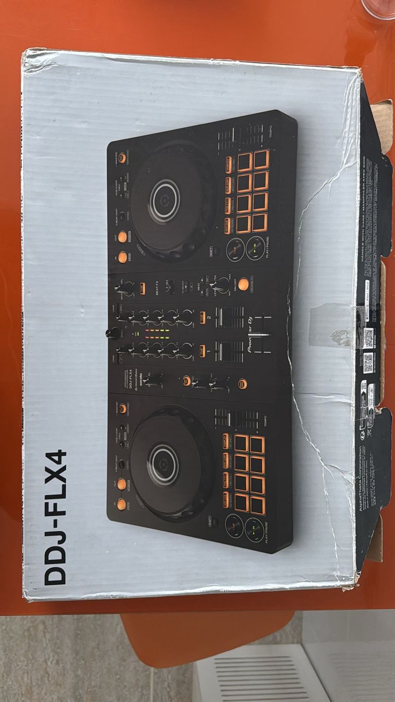 Controlador DJ Pioneer DDJ-FLX4