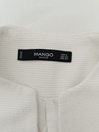 Chaqueta corta blanca Mango