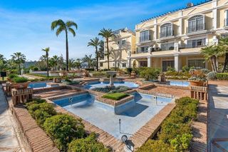 Piso en venta en Los Naranjos - Las Brisas en Marbella