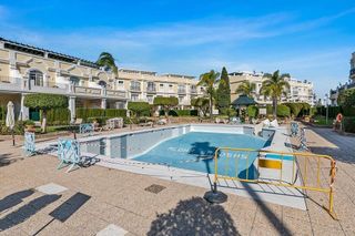 Piso en venta en Los Naranjos - Las Brisas en Marbella