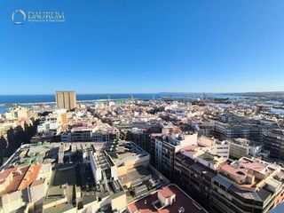 Piso en venta en Ensanche - Diputación en Alicante