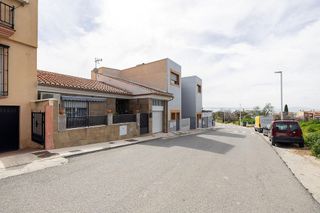 Casa adosada en venta en Peligros