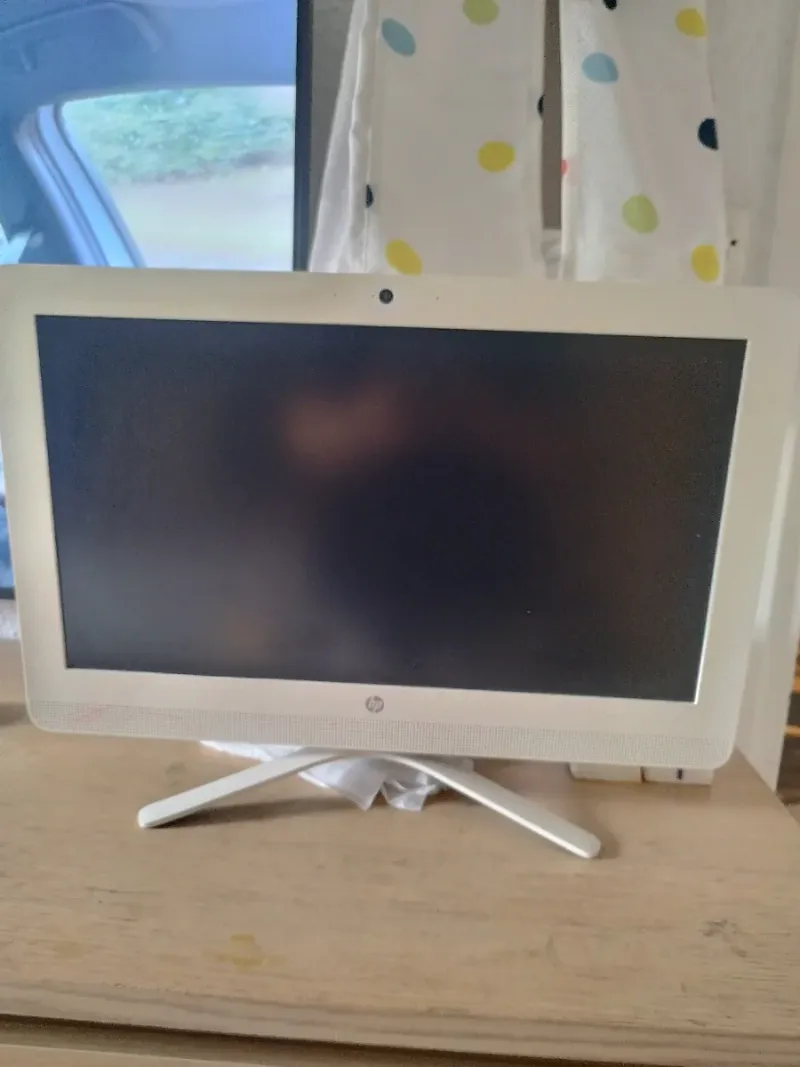 Ordenador HP Beige con teclado y maus incluido afbeelding 2