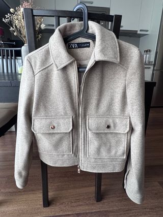Chaqueta Zara Beige Corta