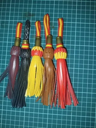 Llaveros artesanales de cuero