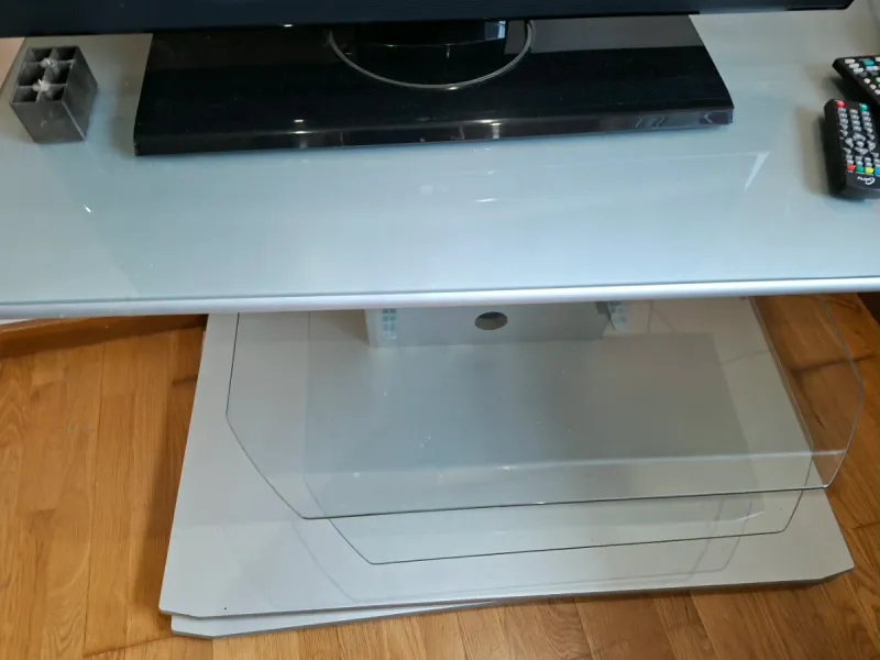 Mesa TV + Televisión LG afbeelding 2