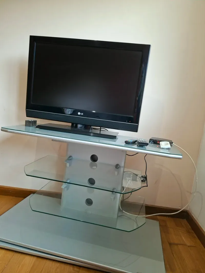 Mesa TV + Televisión LG afbeelding 3