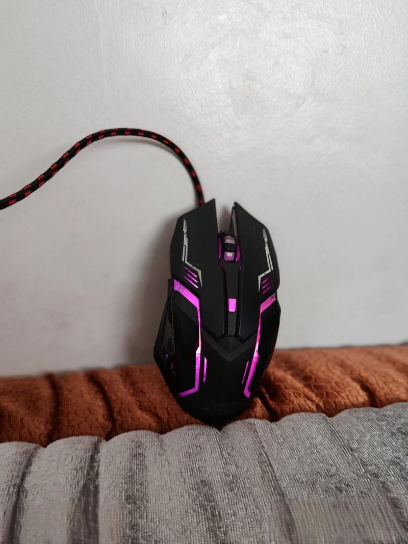 Mouse Gamer RGB Ergonómico en Perfecto Estado afbeelding 6