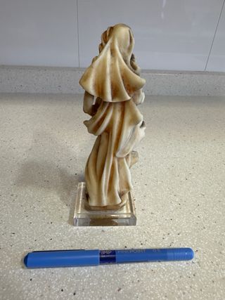 Virgen con niño en peana metacrilato