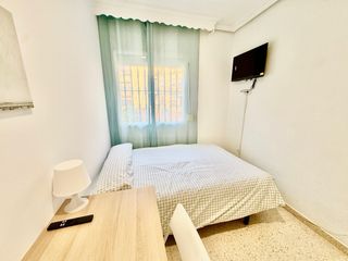 Alquilo habitación Pino Montano