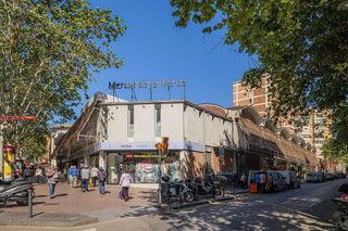 Local comercial en venta en Vilapicina i la Torre Llobeta en Barcelona