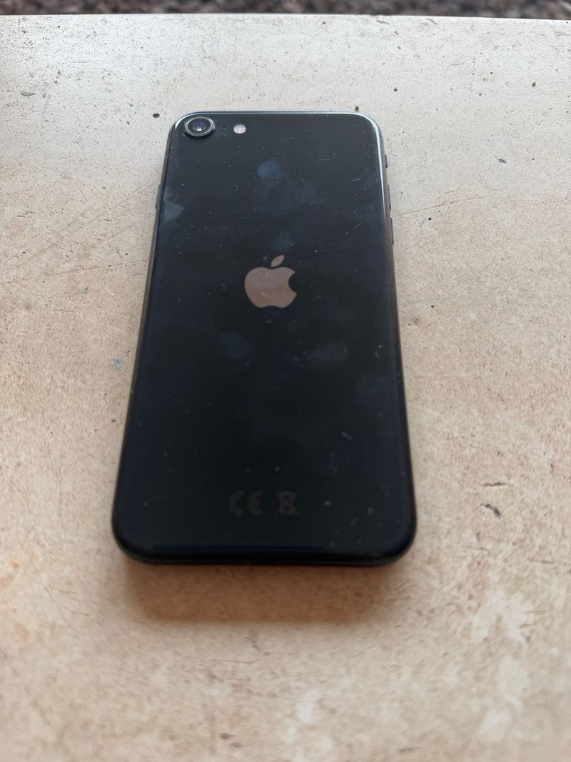 iPhone SE 2020 Negro afbeelding 2