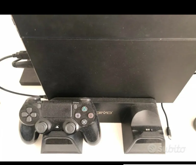 PS4 (PlayStation 4) con 6 juegos afbeelding 4