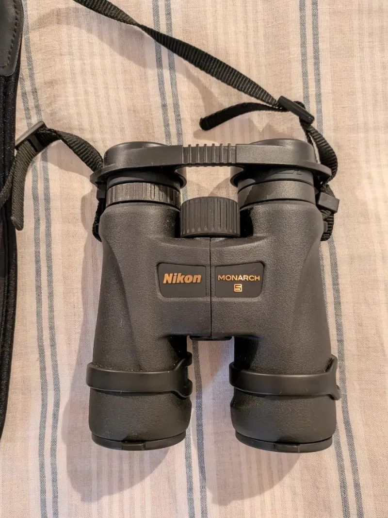 Binocular Nikon MONARCH 5 8x42