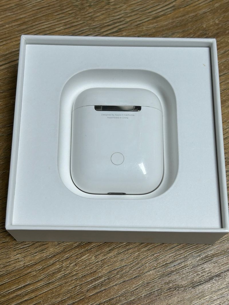AirPods 1ª Gen con Caja Original afbeelding 3