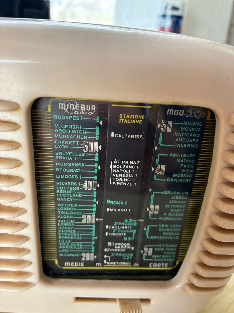 Radio Minerva vintage beige afbeelding 2