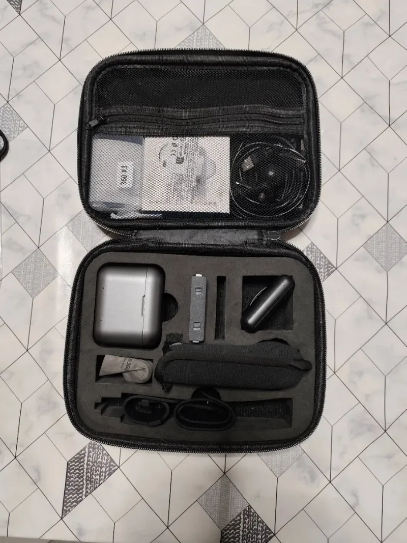 Insta360 X3 Cámara 360 + Pack afbeelding 2