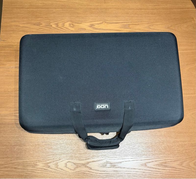 Controlador DJ Traktor S3 + Maletín UDG afbeelding 3