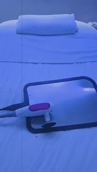 Espacios de cabina de estética, con aparatologia