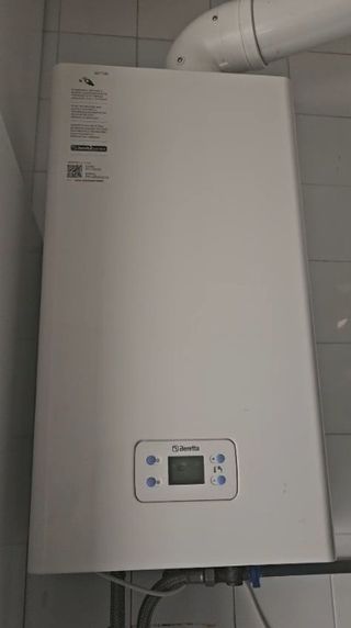 Calentador agua Beretta IDRABAGNO LX 11 MTN + kit