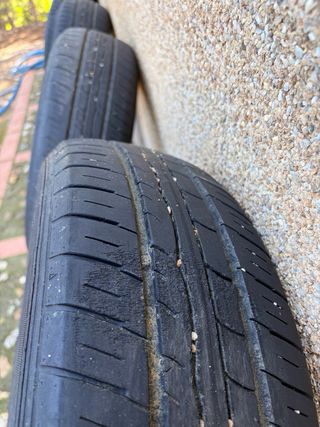4 Neumáticos Dunlop 175/65 R15 84H