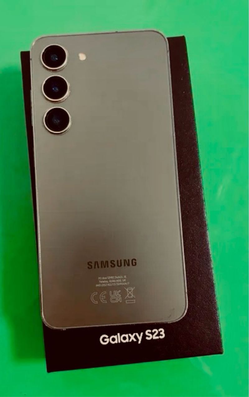 Samsung Galaxy S23 256GB verde noche impecable