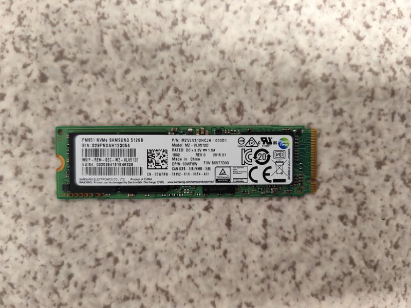 Samsung PM951 NVMe SSD 512GB