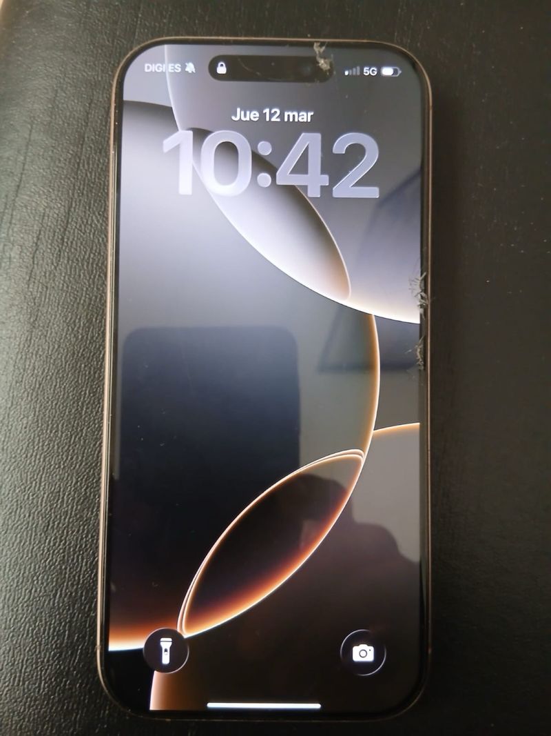iPhone 16 Pro Titanio Desierto. Salud batería 100% afbeelding 6
