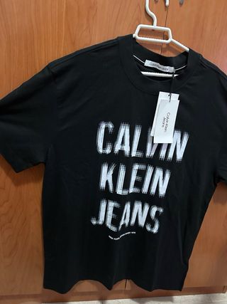 Camiseta Calvin Klein Jeans Negra