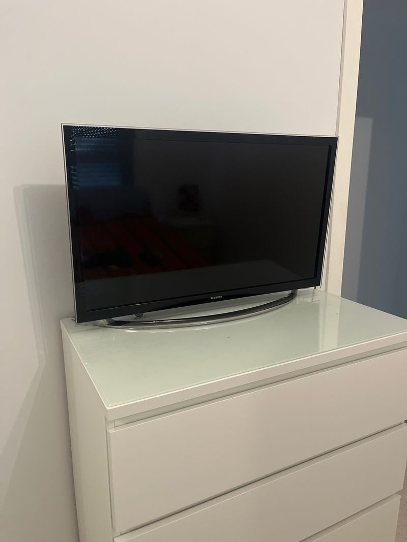 Televisor Samsung 32 Negro afbeelding 3