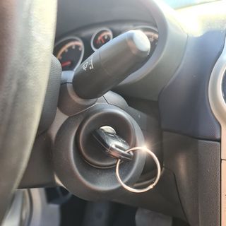 Opel Corsa 1.4i AUTOMÁTICO