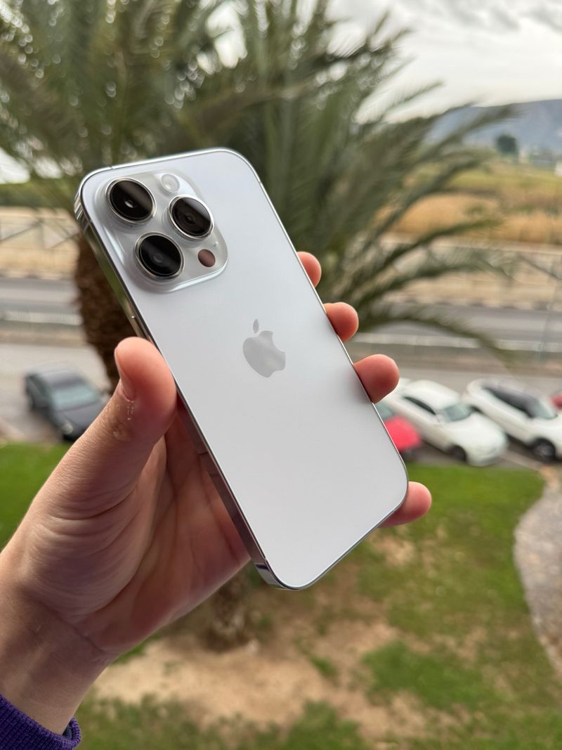 iPhone 14 Pro - 100% Batería