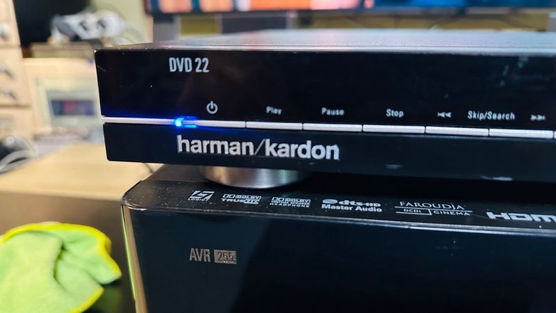Harman Kardon AVR255 y DVD22