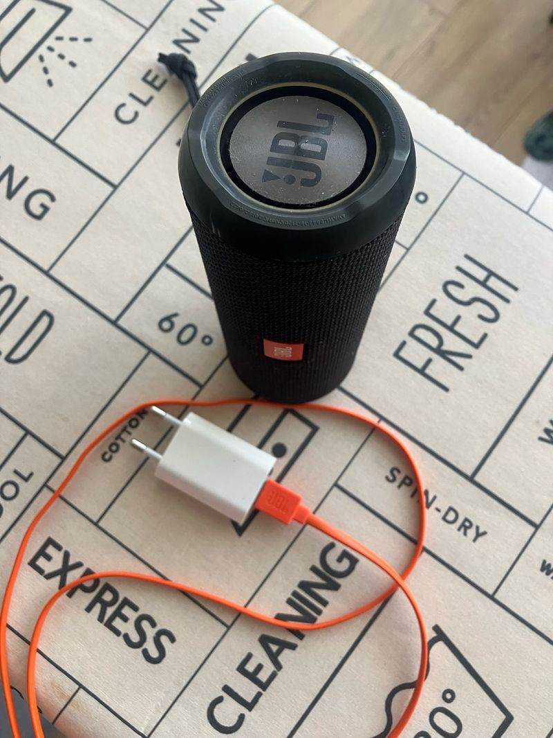 Altavoz JBL Negro y Naranja afbeelding 3