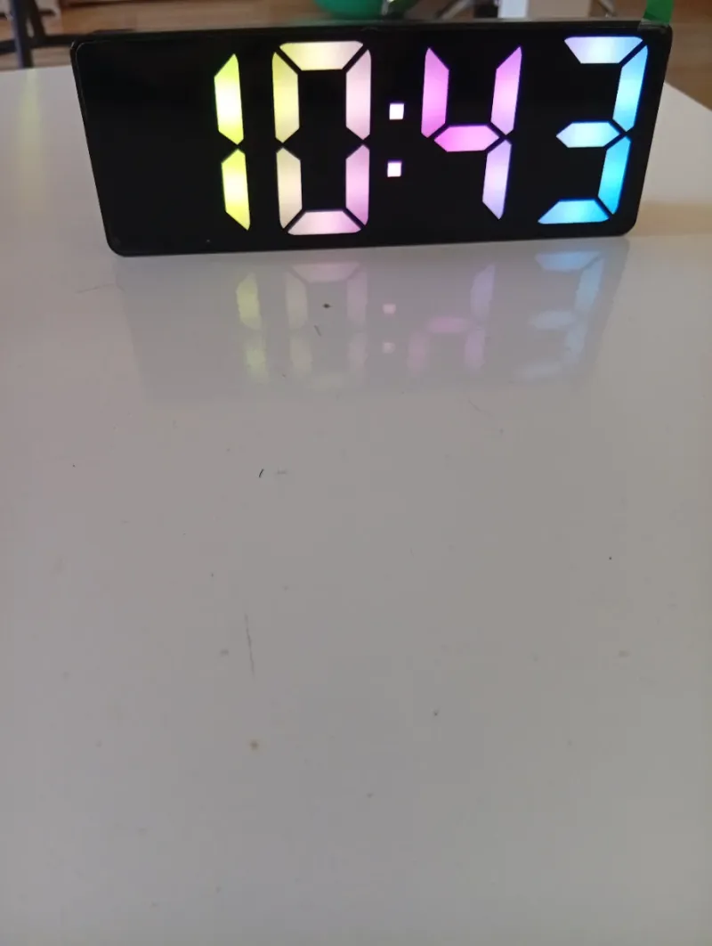 Reloj Despertador LED Digital