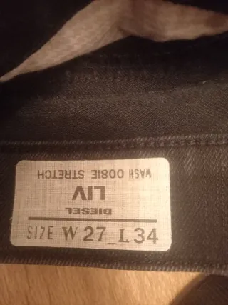 Vaqueros Diesel Talla 27/34 Negros