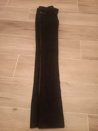 Vaqueros Diesel Talla 27/34 Negros