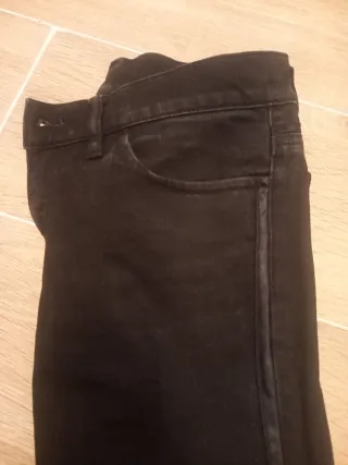 Vaqueros Diesel Talla 27/34 Negros