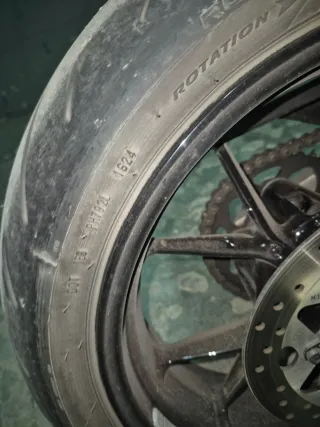 Neumáticos Pirelli 120/70-17 + 160/60-17