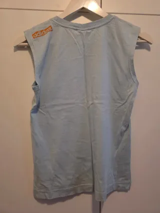 Camiseta Adidas sin mangas azul