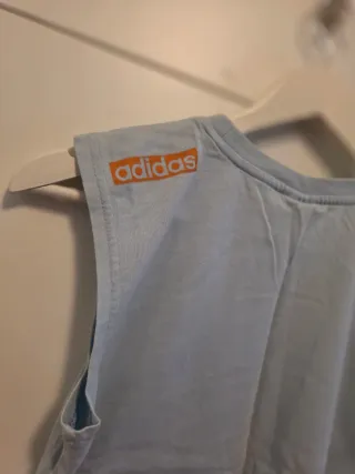 Camiseta Adidas sin mangas azul